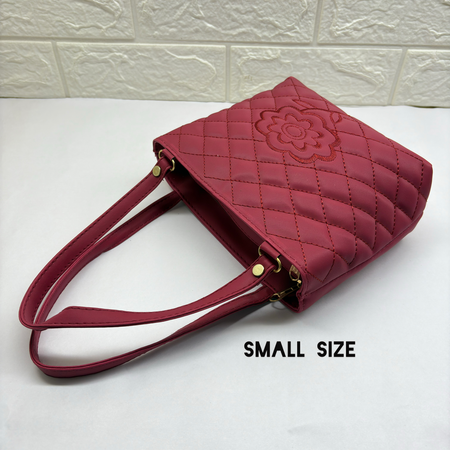 Woman Handheld bag