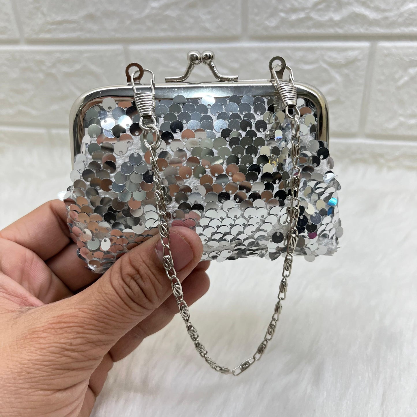 Kiss Lock Closure Coin Purses for Women and Girls, Sequin Coin Wallet Mini Purse Coin Purse with Detachable Handle