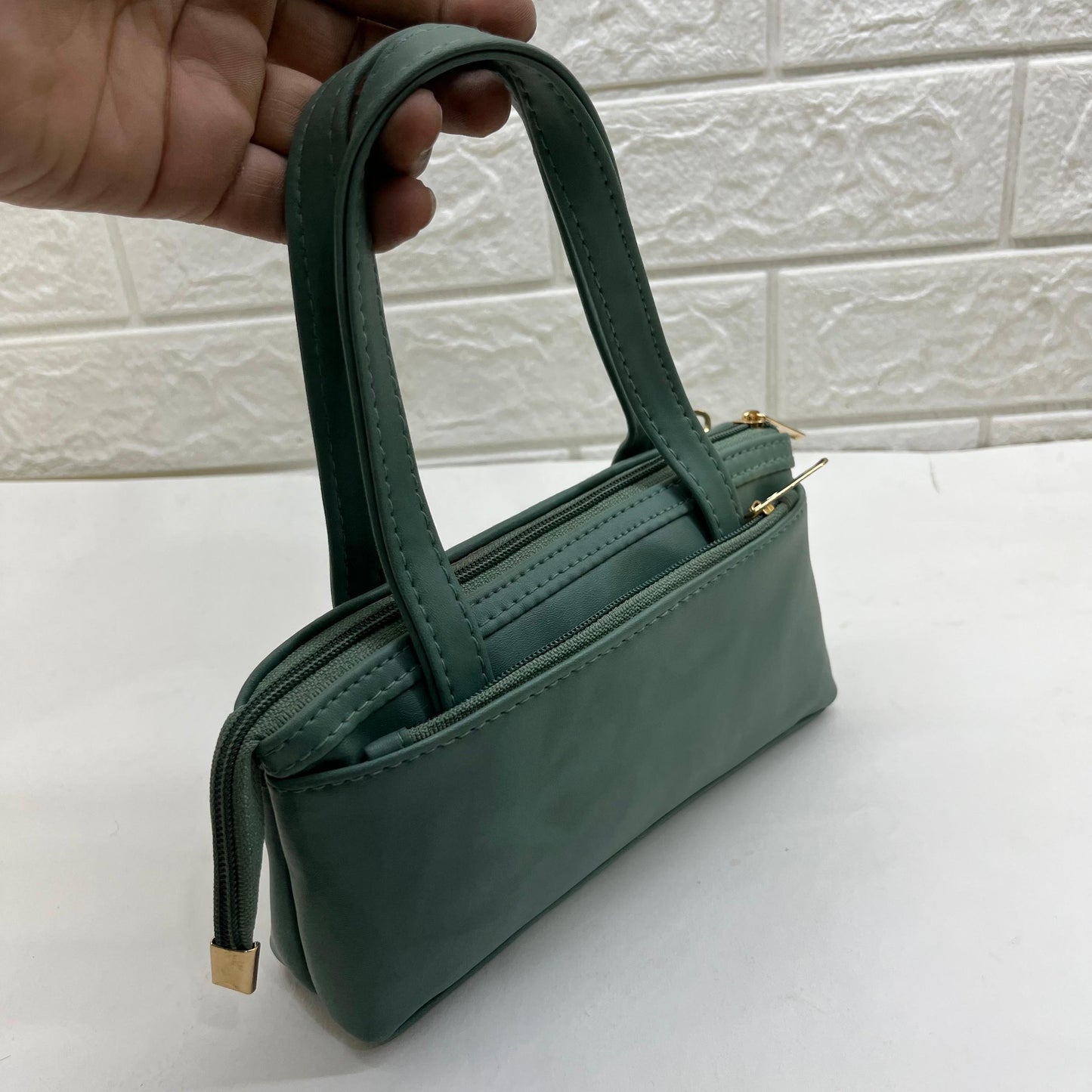 BATUTA HUB Attractive Women's Small Handbag