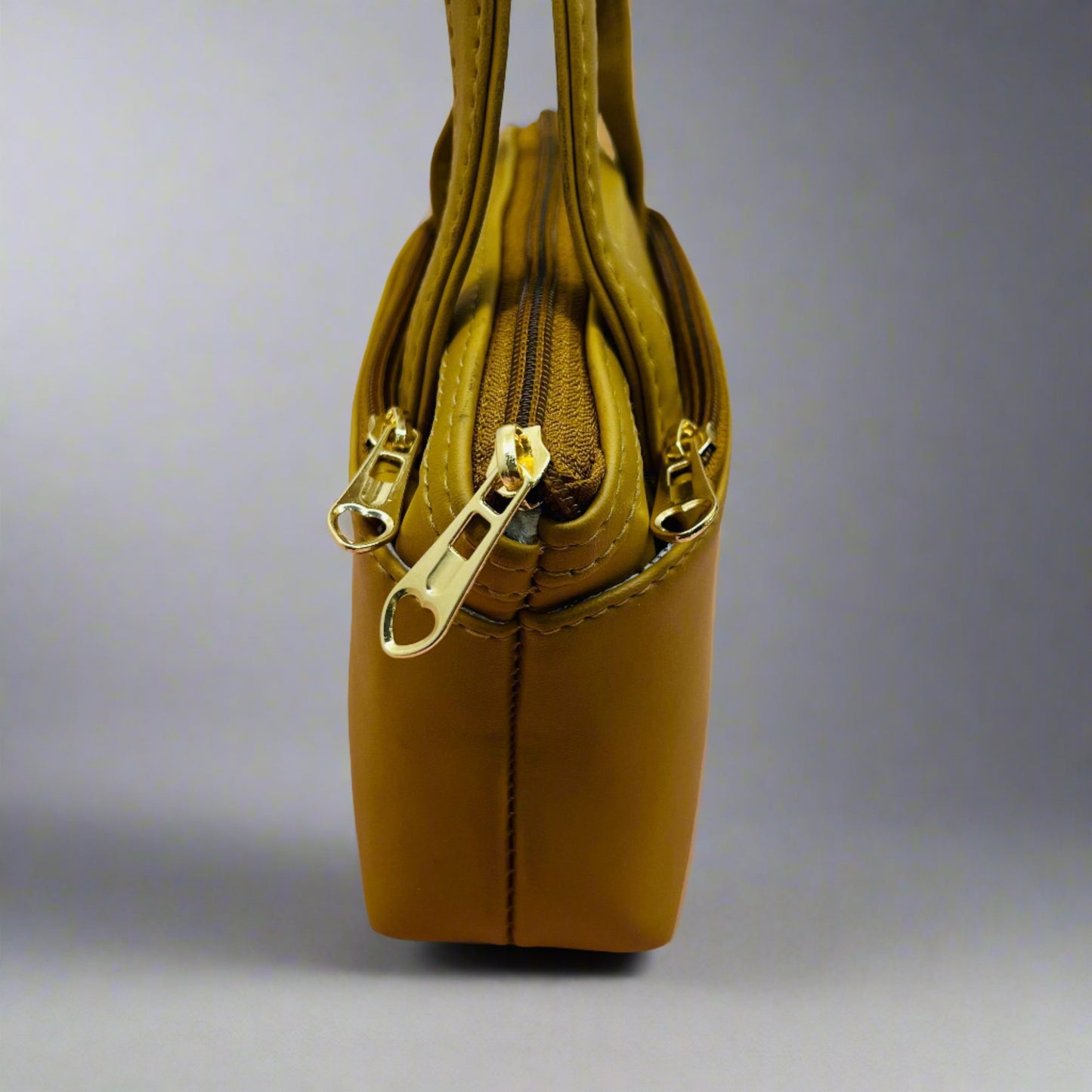 BATUTA HUB - Attractive Women's Small Handbag