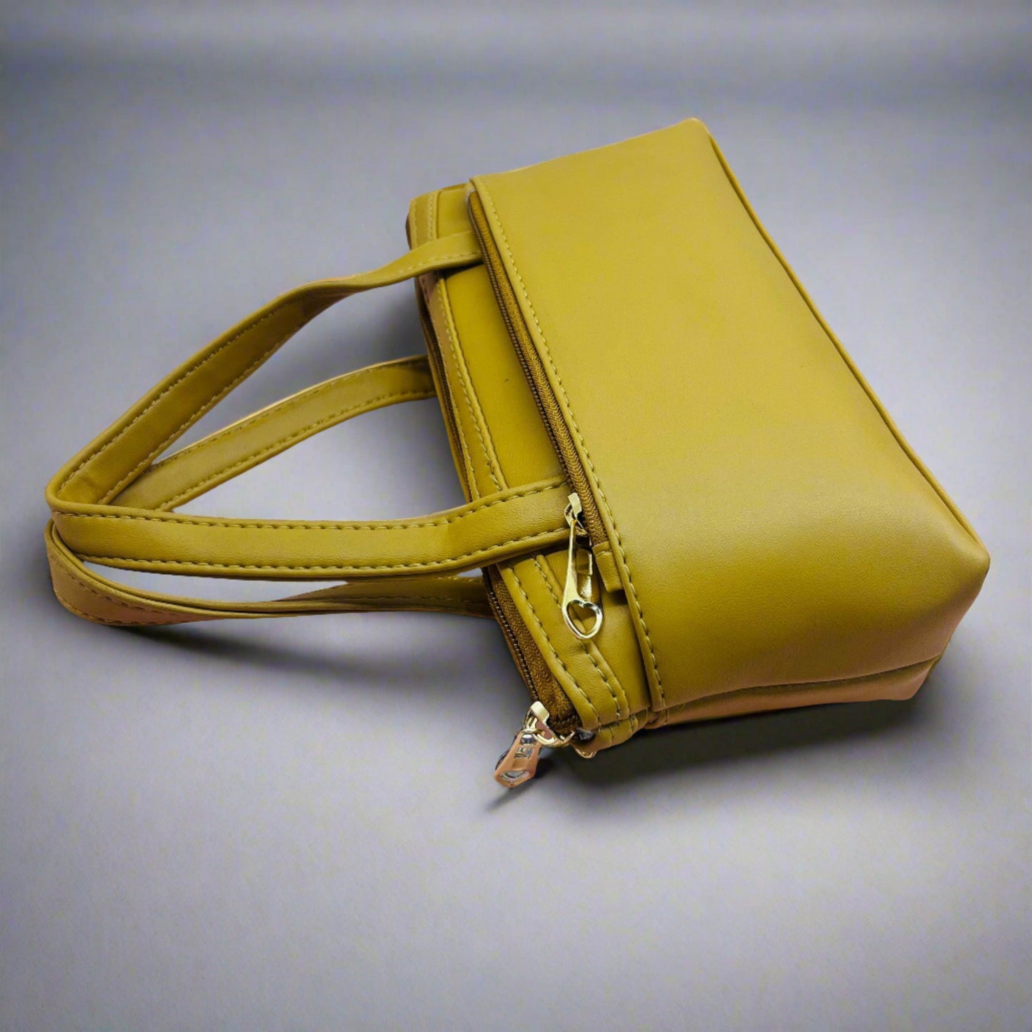 BATUTA HUB - Attractive Women's Small Handbag