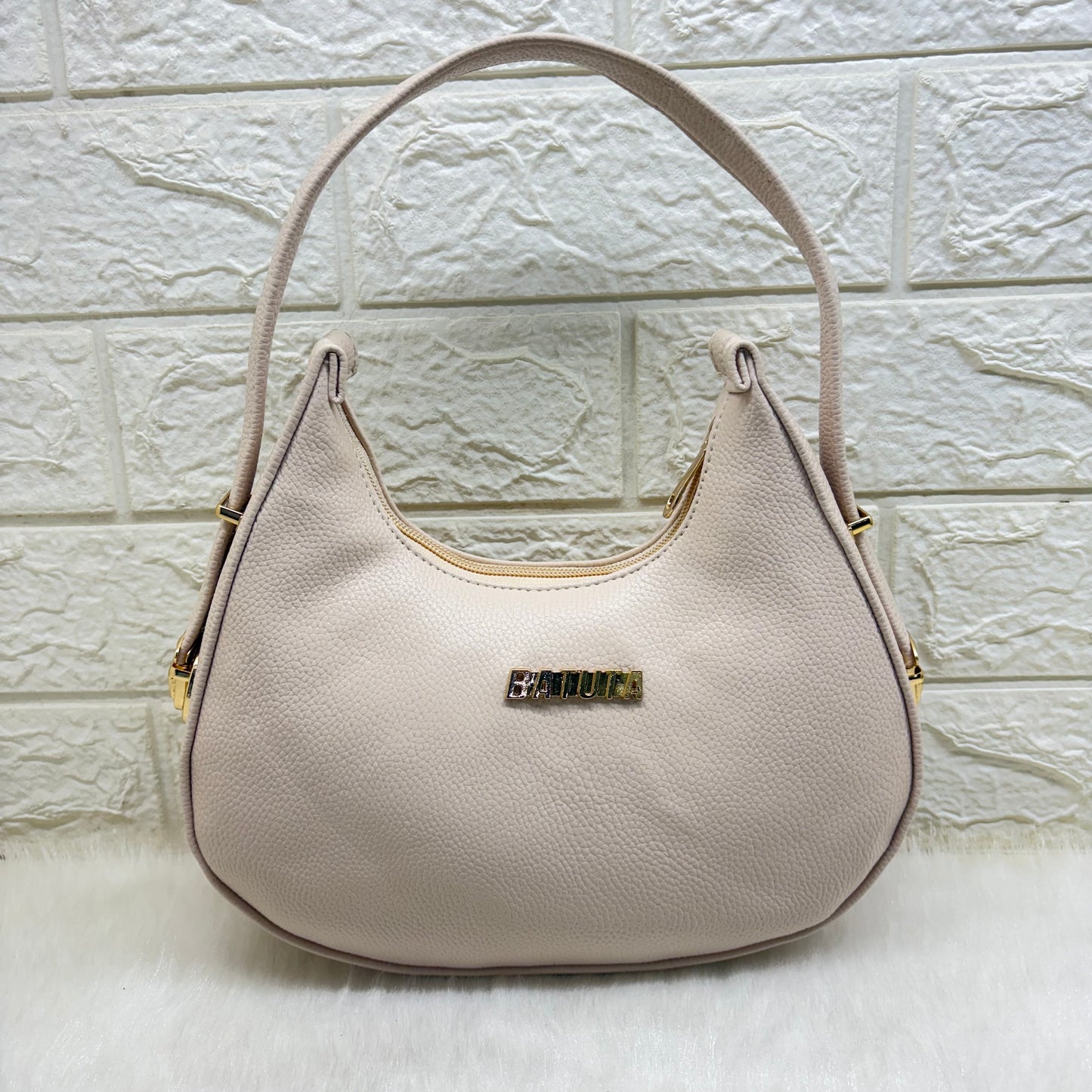 BATUTA Shoulder Bag For Woman Stylish | Small Womens Handbag | For Traveling, Party & Everyday Use | Gift For Women