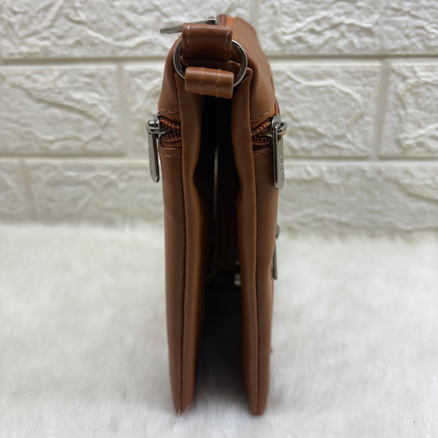 BATUTA Cross Body Mobile Bag for Women: Small Phone Purse Stylish Gift Pouch - Ideal for Girls and Ladies