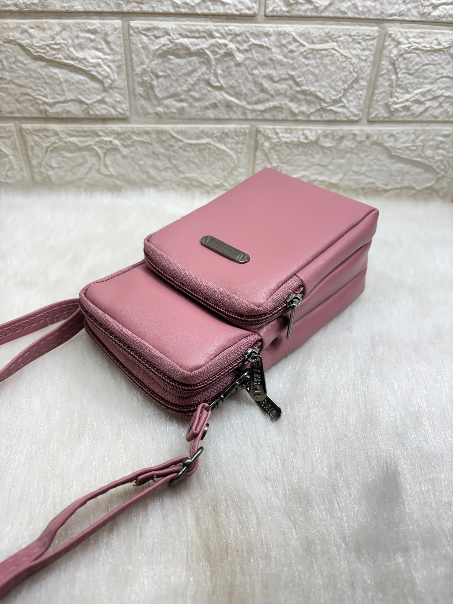 BATUTA HUB Women’s Mobile Sling Bag | Multi Pocket Crossbody Bag | 3 Zip Compartments | Adjustable Shoulder Strap Compact Travel Organizer Purse for Daily Use