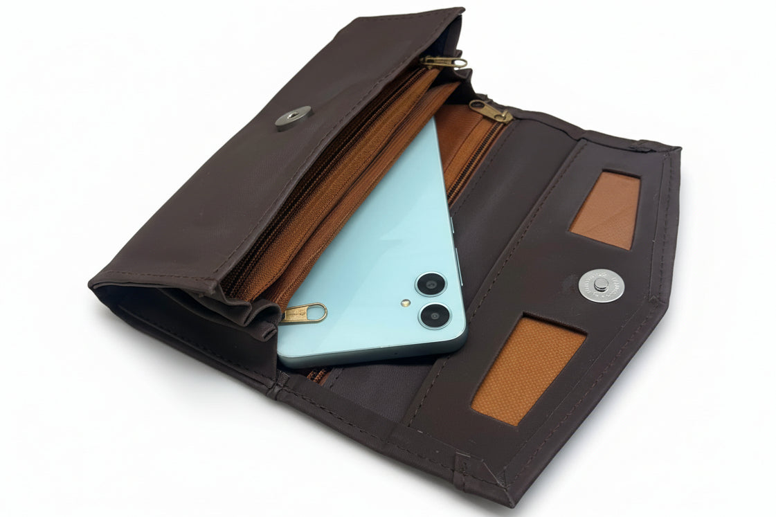 Elegant Women’s Multi-Compartment Long Wallet with Zipper Pocket & Magnetic Closure