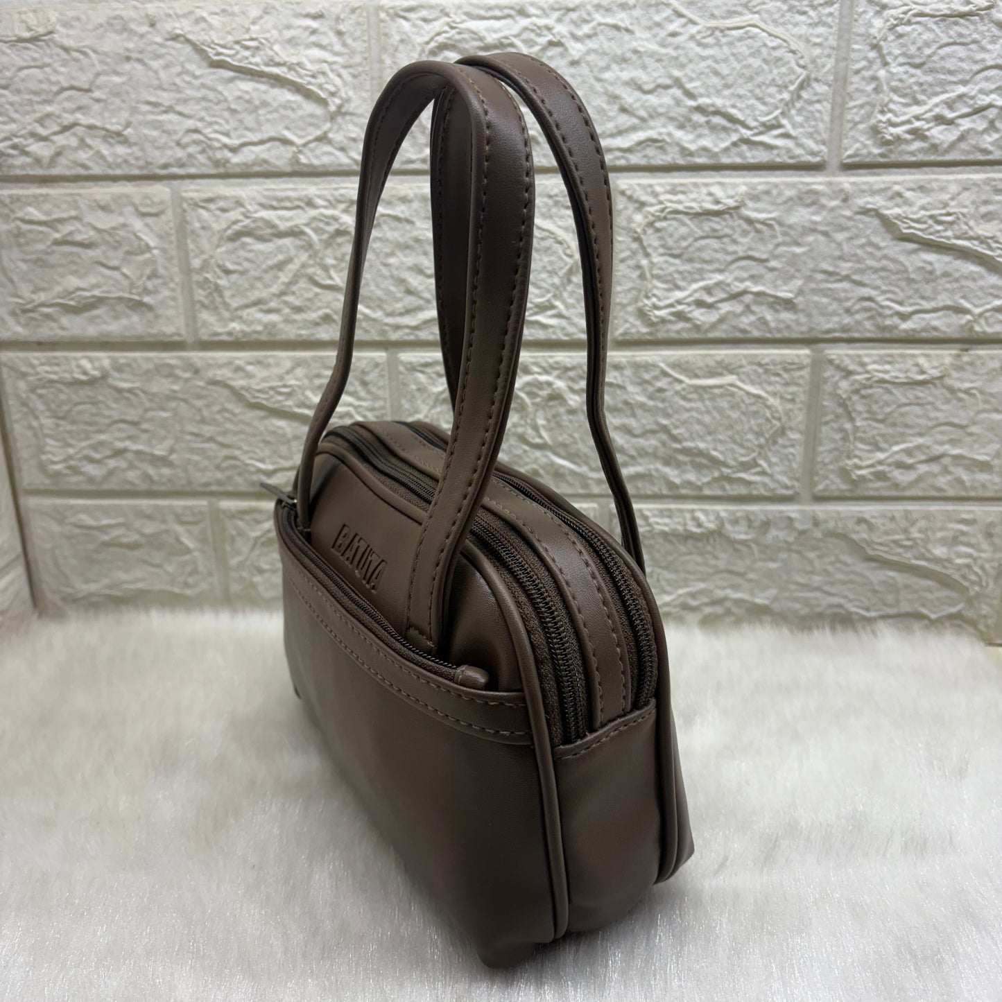 BATUTA Small Hand Bag for Women, PU Leather, Stylish and Lightweight, Top Hand Held Bag