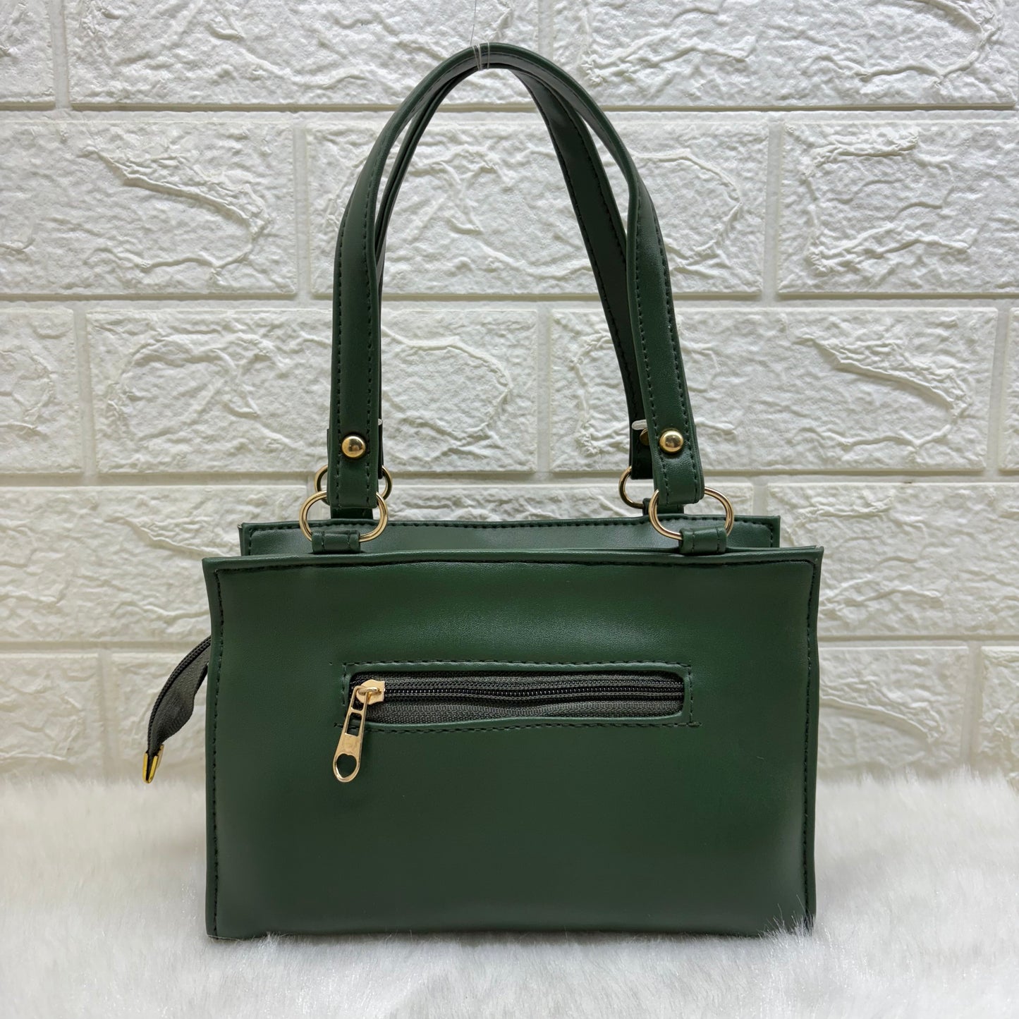 BATUTA Luxury Leather Large Capacity Bag for Women – Stylish PU Leather Satchel Handbag with Multiple Pockets Perfect Travel Bag for Women and Girls