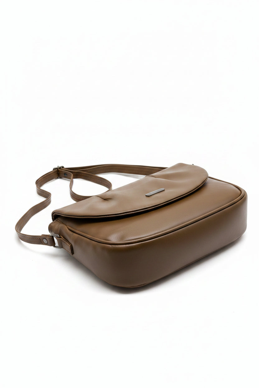 Elegant Flap Closure Crossbody Shoulder Bag with Multiple Compartments