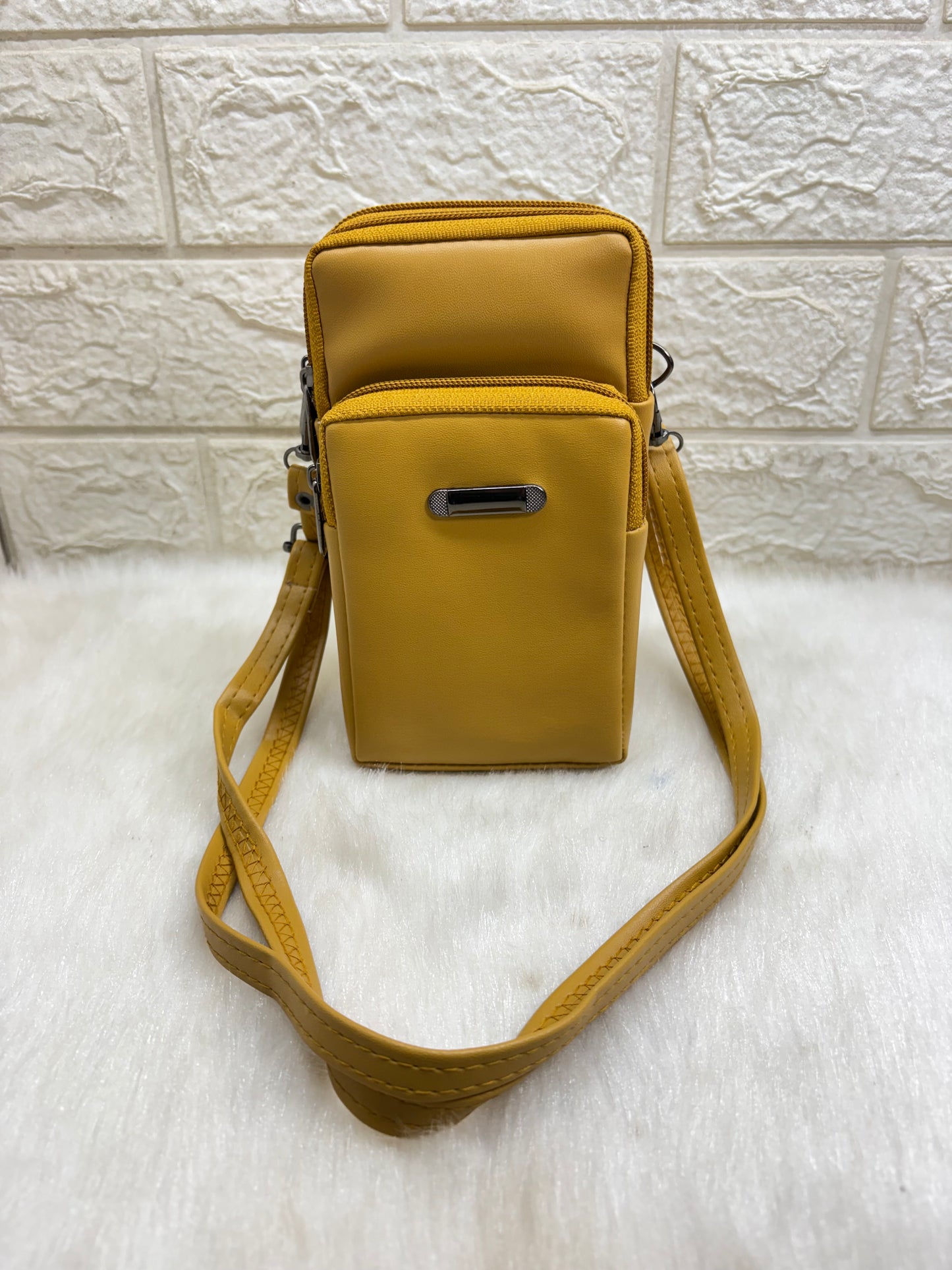 BATUTA HUB Women’s Mobile Sling Bag | Multi Pocket Crossbody Bag | 3 Zip Compartments | Adjustable Shoulder Strap Compact Travel Organizer Purse for Daily Use