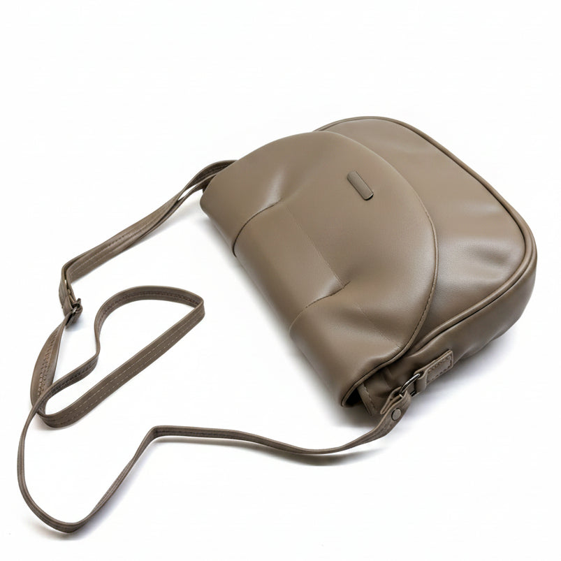 Elegant Flap Closure Crossbody Shoulder Bag with Multiple Compartments