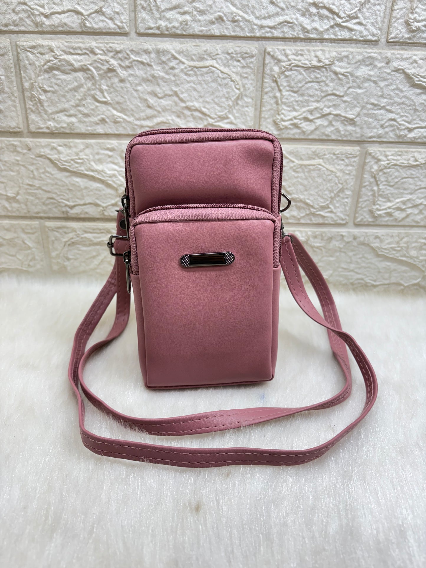 BATUTA HUB Women’s Mobile Sling Bag | Multi Pocket Crossbody Bag | 3 Zip Compartments | Adjustable Shoulder Strap Compact Travel Organizer Purse for Daily Use