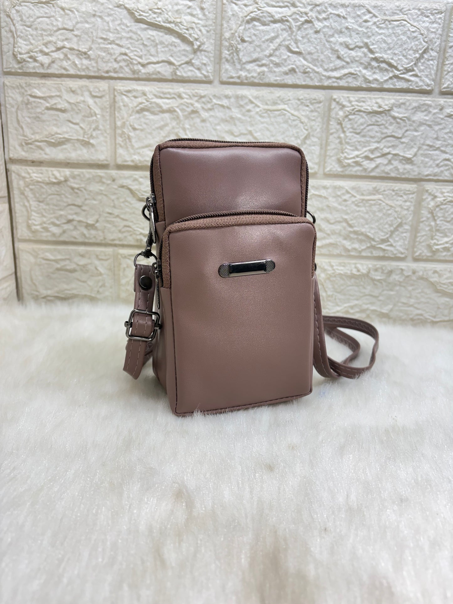 BATUTA HUB Women’s Mobile Sling Bag | Multi Pocket Crossbody Bag | 3 Zip Compartments | Adjustable Shoulder Strap Compact Travel Organizer Purse for Daily Use