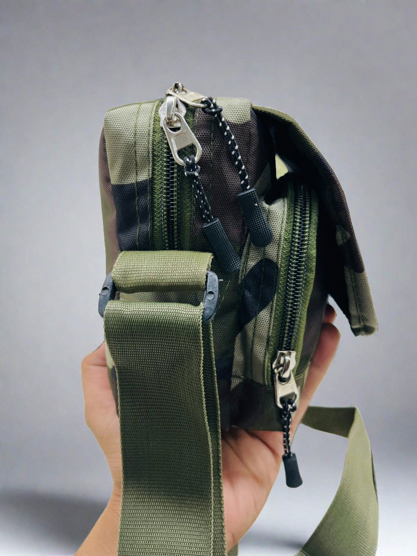 MILITARY SPORTS UNISEX MEN AND WOMEN SIDE BAG/SLING BAG/ CROSS BODY