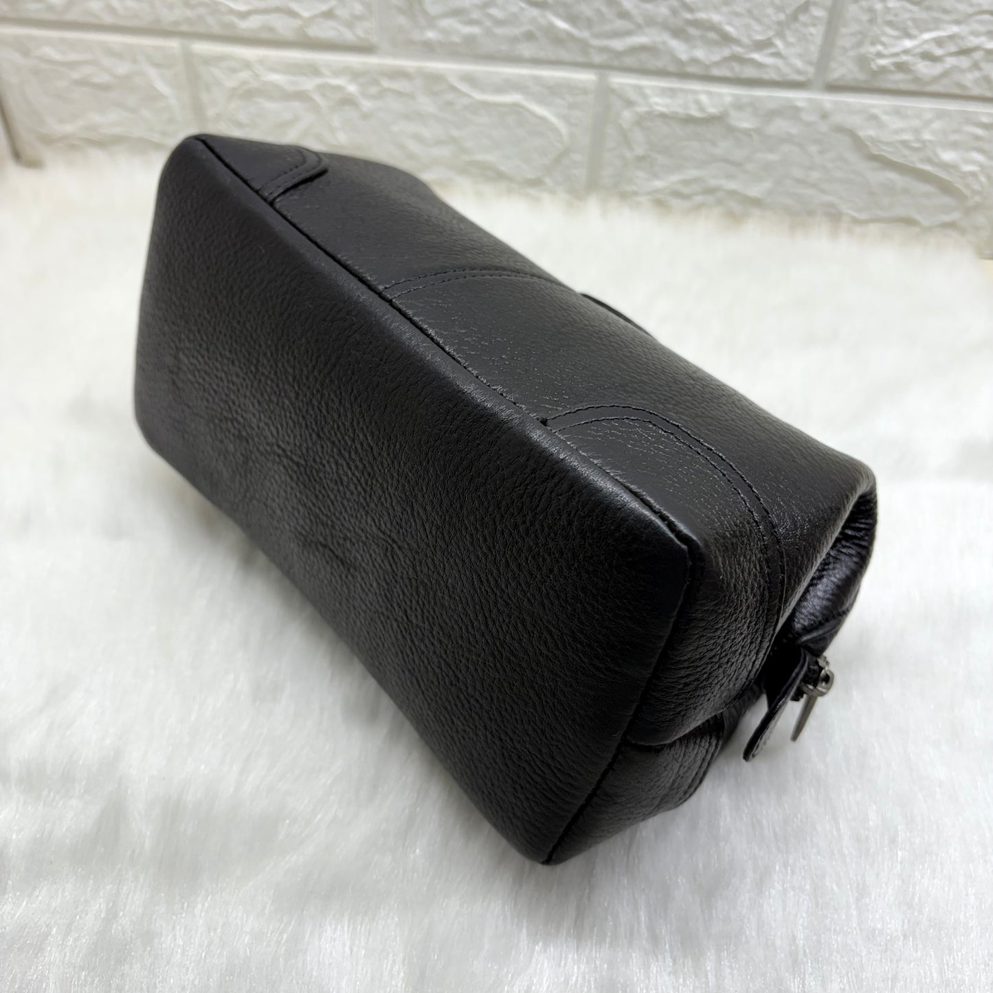 BATUTA Genuine Leather Toiletry Bag for Men & Women | Travel Shaving Kit Pouch | Single Section Variants | Vintage Brown & Black | Unisex  Kit Organizer