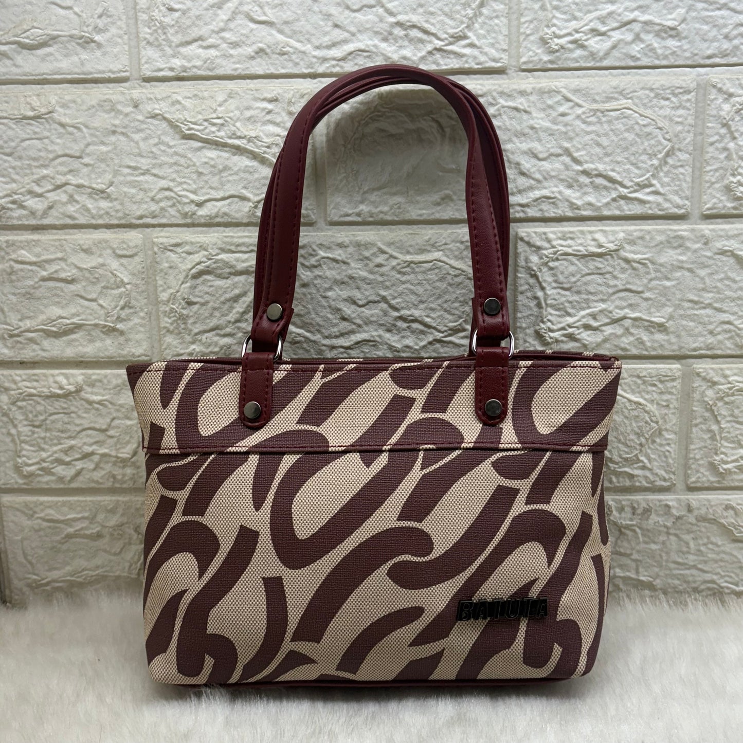 BATUTA HUB Small Hand Bag for Women, PU Leather, Stylish and Lightweight, Top Hand Held Bag