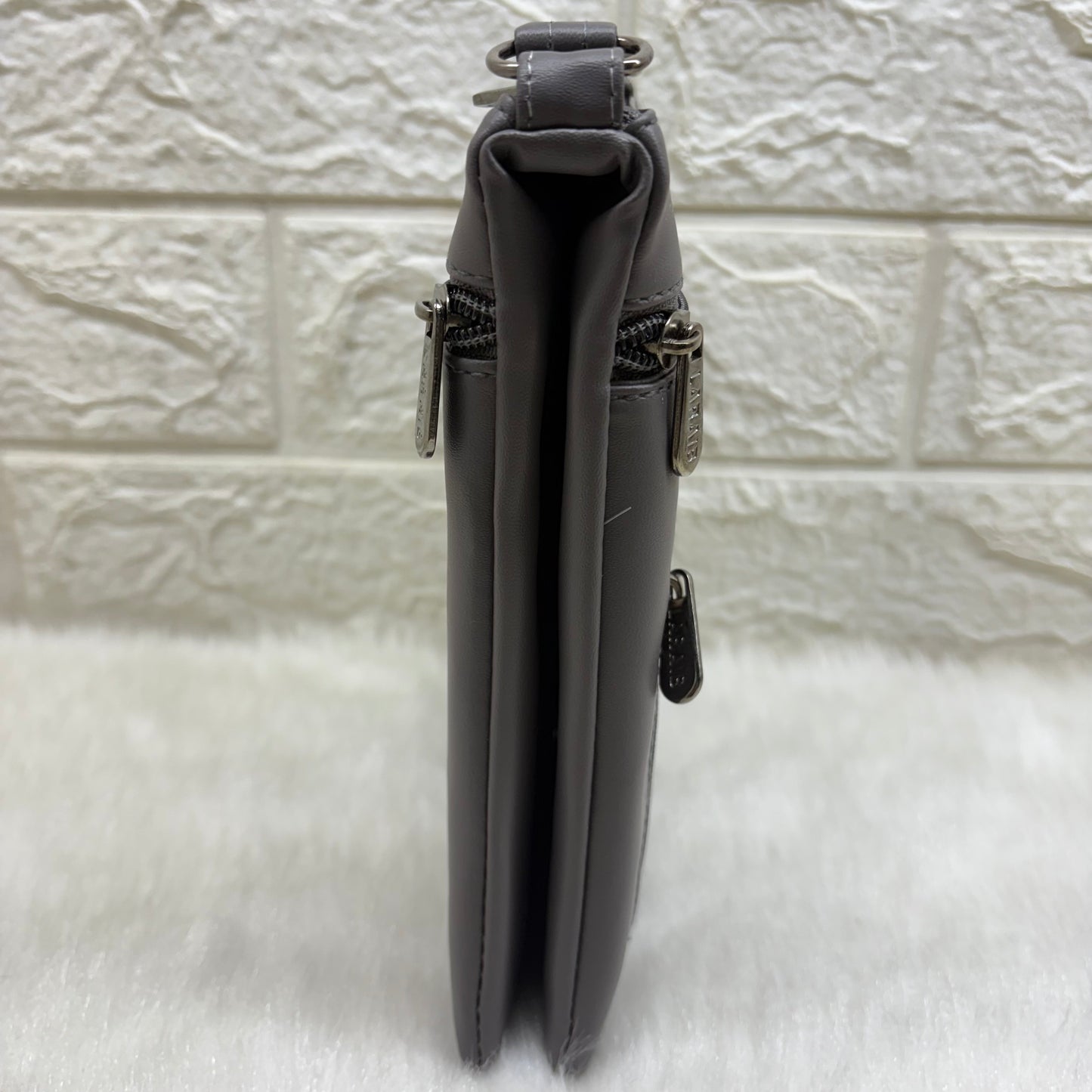 BATUTA Cross Body Mobile Bag for Women: Small Phone Purse Stylish Gift Pouch - Ideal for Girls and Ladies