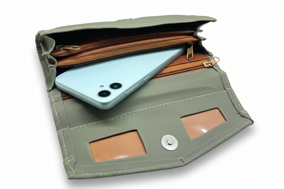 Elegant Women’s Multi-Compartment Long Wallet with Zipper Pocket & Magnetic Closure