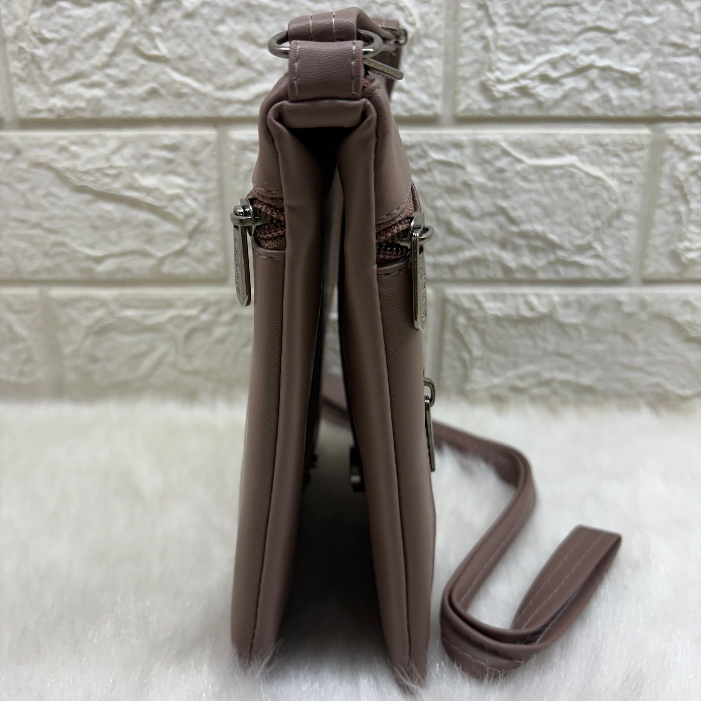 BATUTA Cross Body Mobile Bag for Women: Small Phone Purse Stylish Gift Pouch - Ideal for Girls and Ladies