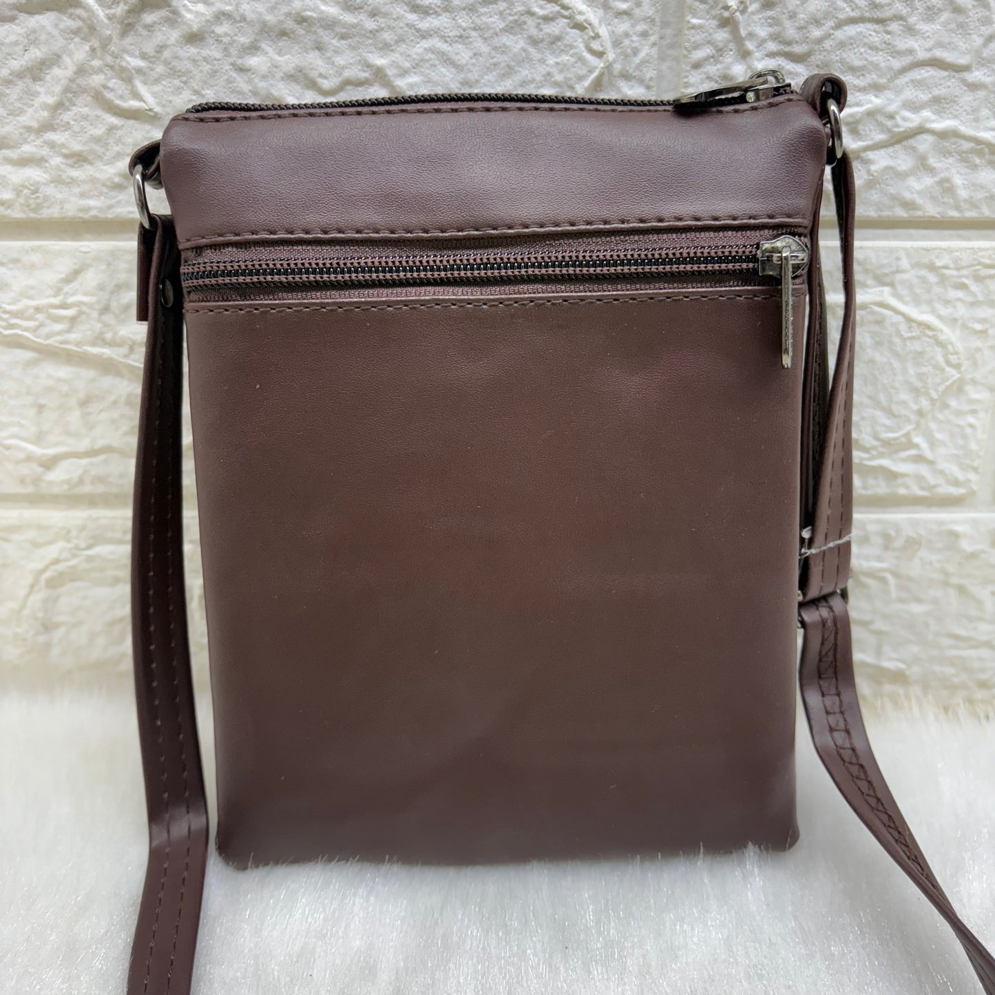 BATUTA Cross Body Mobile Bag for Women: Small Phone Purse Stylish Gift Pouch - Ideal for Girls and Ladies