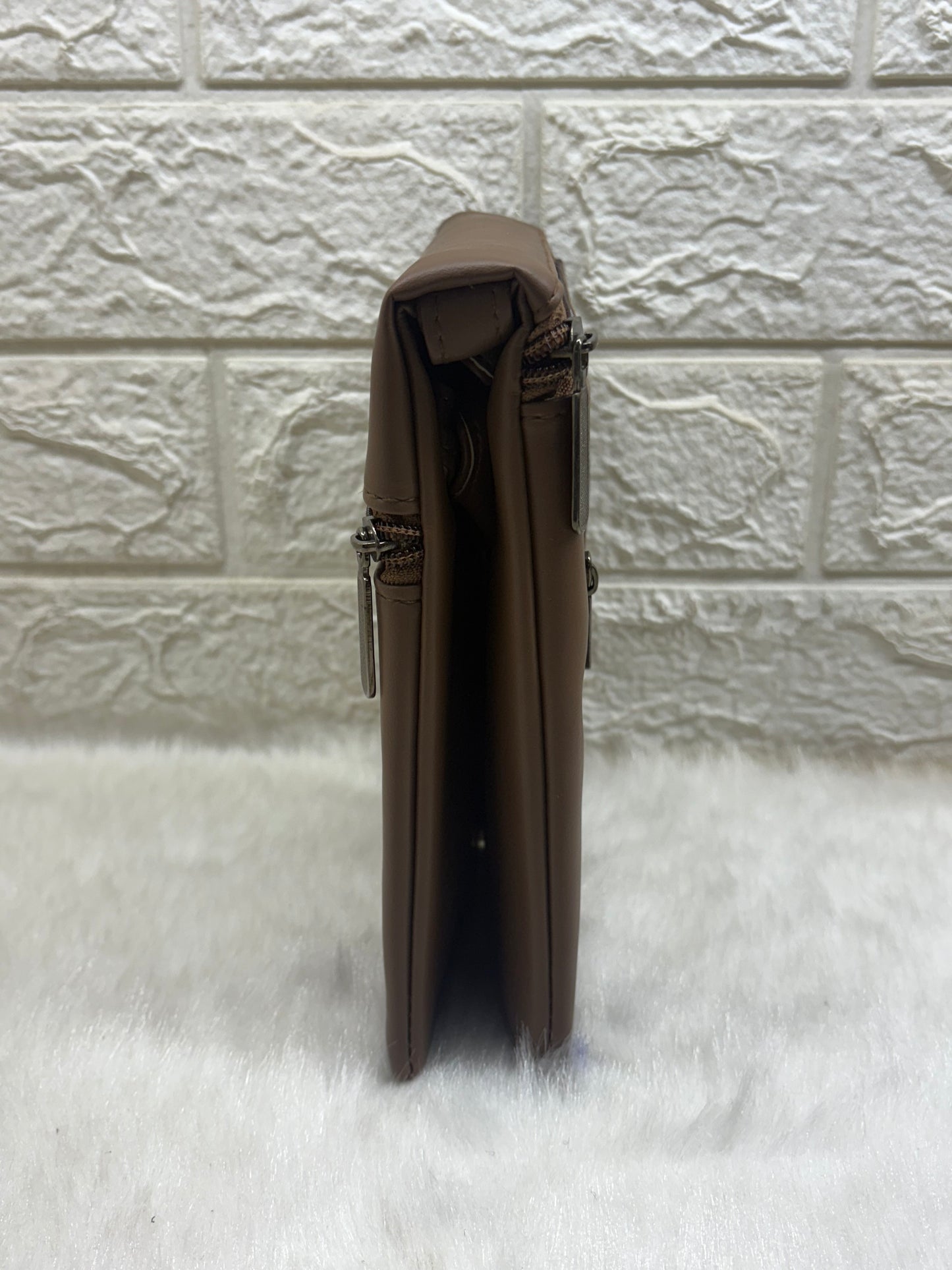 BATUTA HUB Women Crossbody Sling Bag | Premium PU Leather Small Side Bag for Girls & Ladies | Adjustable Strap | Multiple Zipper Pockets | Lightweight Daily Use Purse