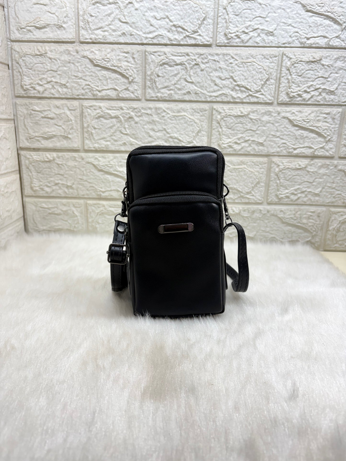 BATUTA HUB Women’s Mobile Sling Bag | Multi Pocket Crossbody Bag | 3 Zip Compartments | Adjustable Shoulder Strap Compact Travel Organizer Purse for Daily Use