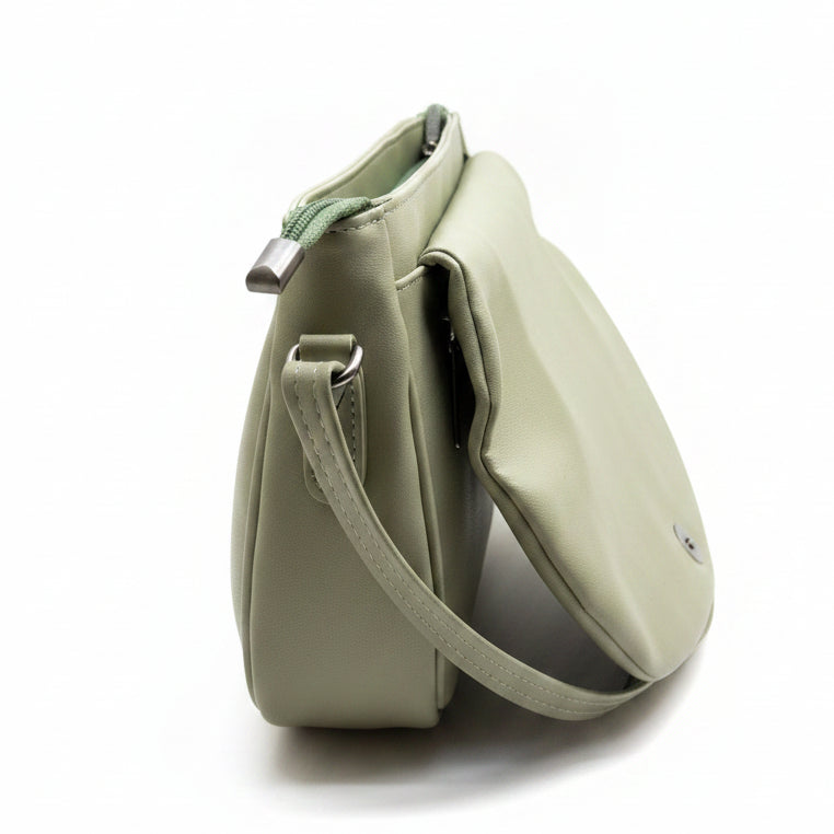 Elegant Flap Closure Crossbody Shoulder Bag with Multiple Compartments