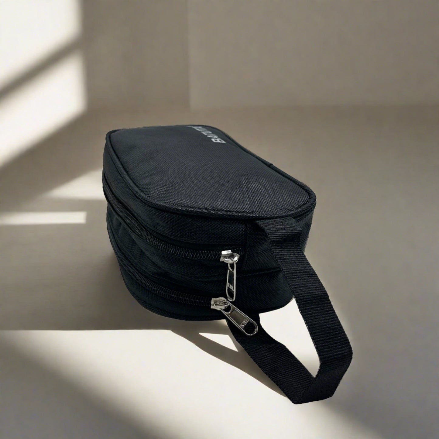 BATUTA HUB - Multipurpose travel makeup kit pouch medicin organizer bag storage pouch Travel Shaving Kit & Bag