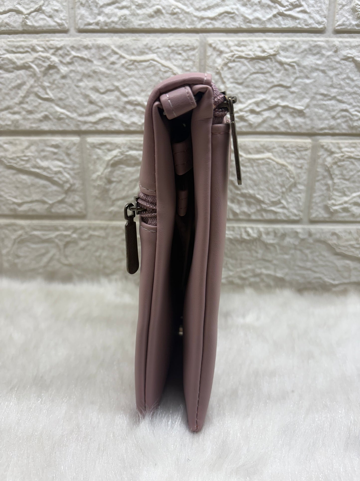 BATUTA HUB Women Crossbody Sling Bag | Premium PU Leather Small Side Bag for Girls & Ladies | Adjustable Strap | Multiple Zipper Pockets | Lightweight Daily Use Purse