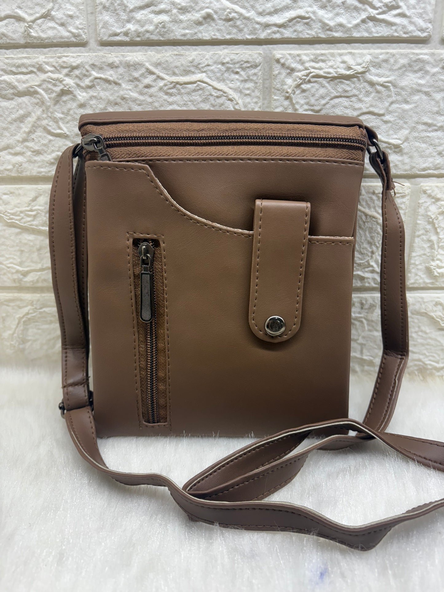 BATUTA HUB Women Crossbody Sling Bag | Premium PU Leather Small Side Bag for Girls & Ladies | Adjustable Strap | Multiple Zipper Pockets | Lightweight Daily Use Purse