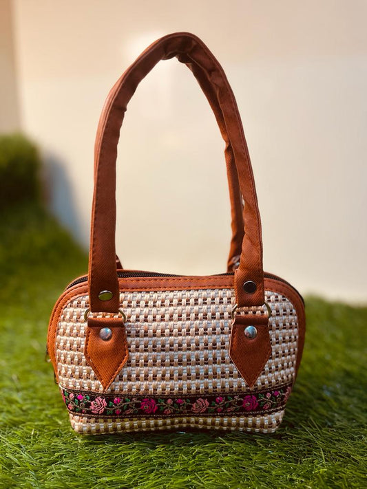Women Latest Jute Beige Small Hand Bag