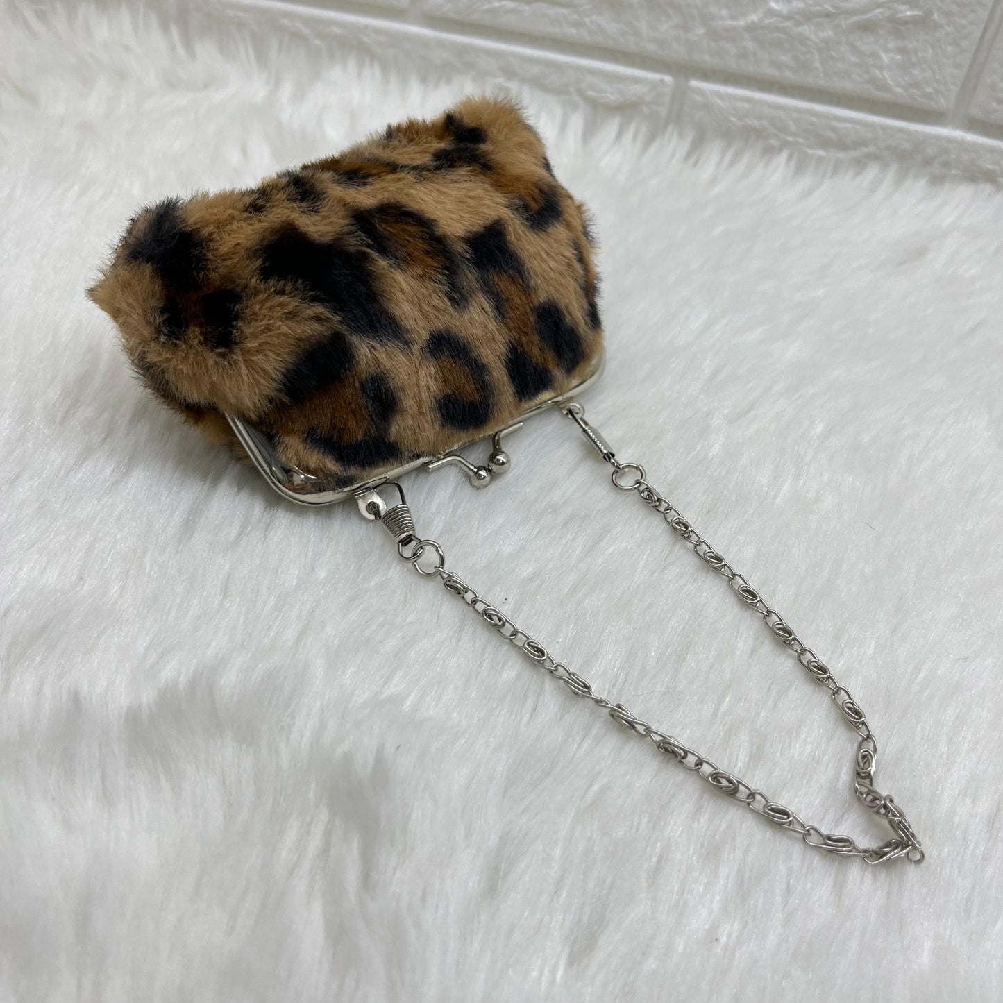 Kiss Lock Closure Coin Purses for Women and Girls, fur print Coin Wallet Mini Purse Coin Purse with Detachable.