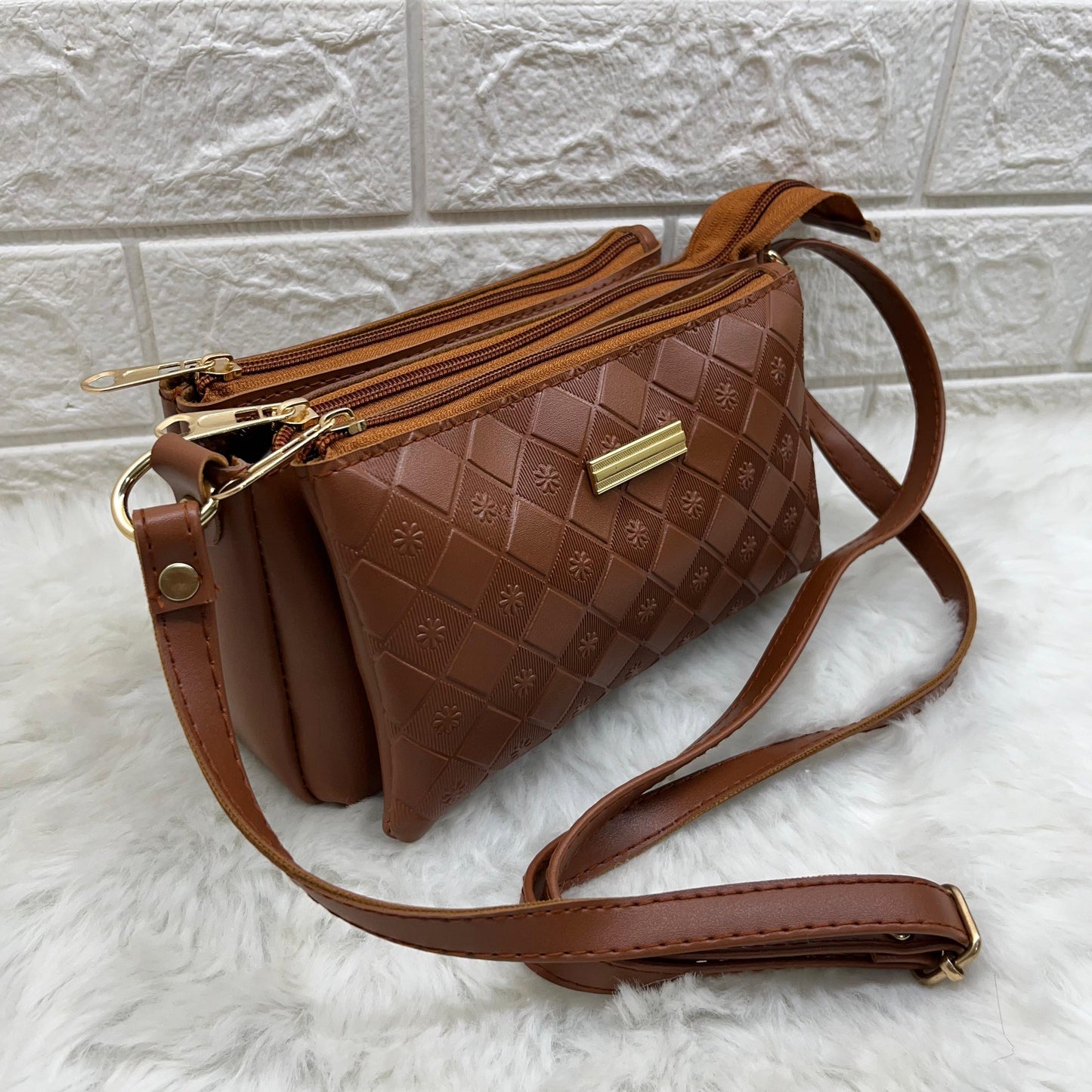 Cross body sling bag woman handbag sling bag