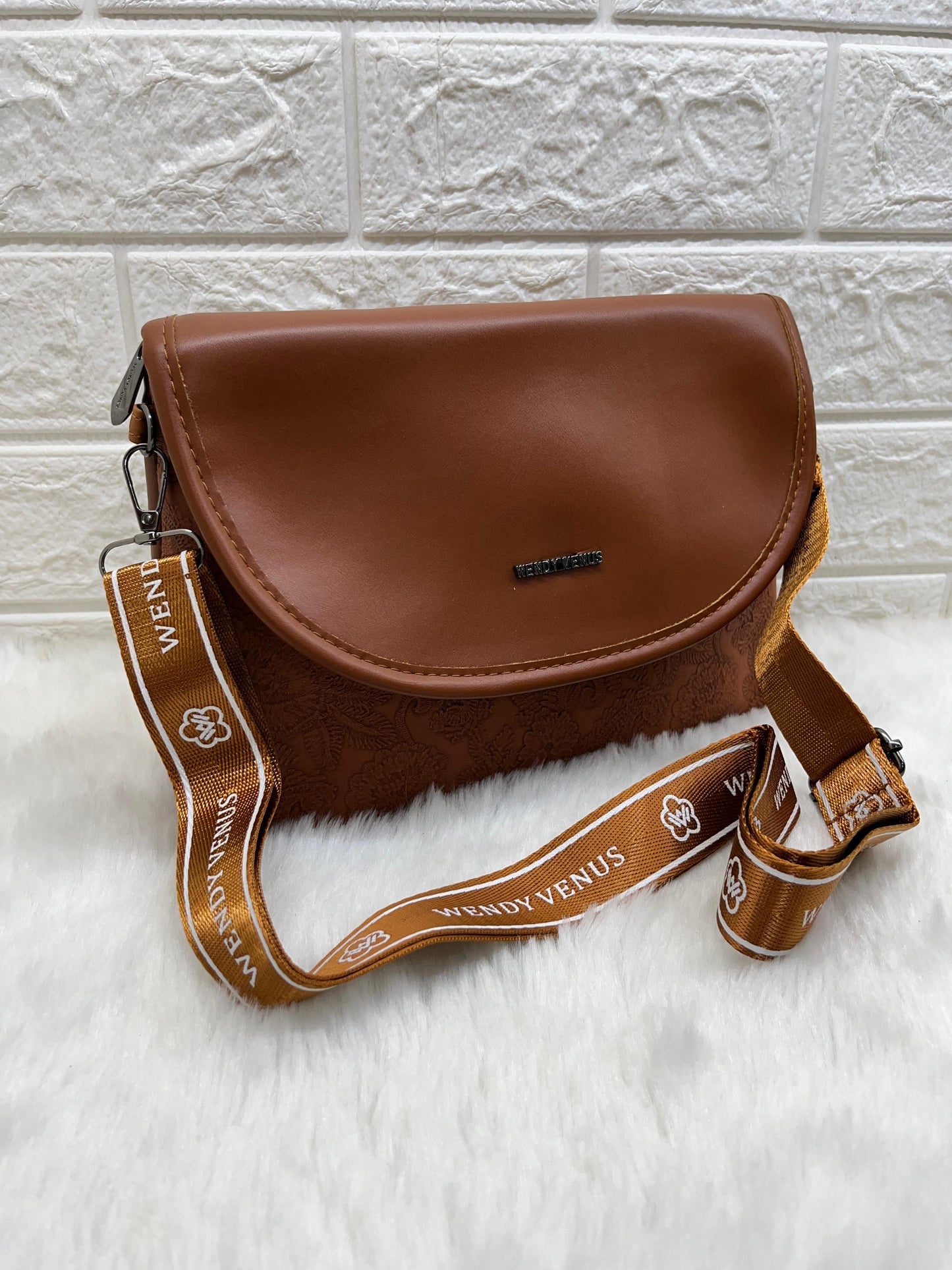 Cross body sling bag woman handbag sling bag