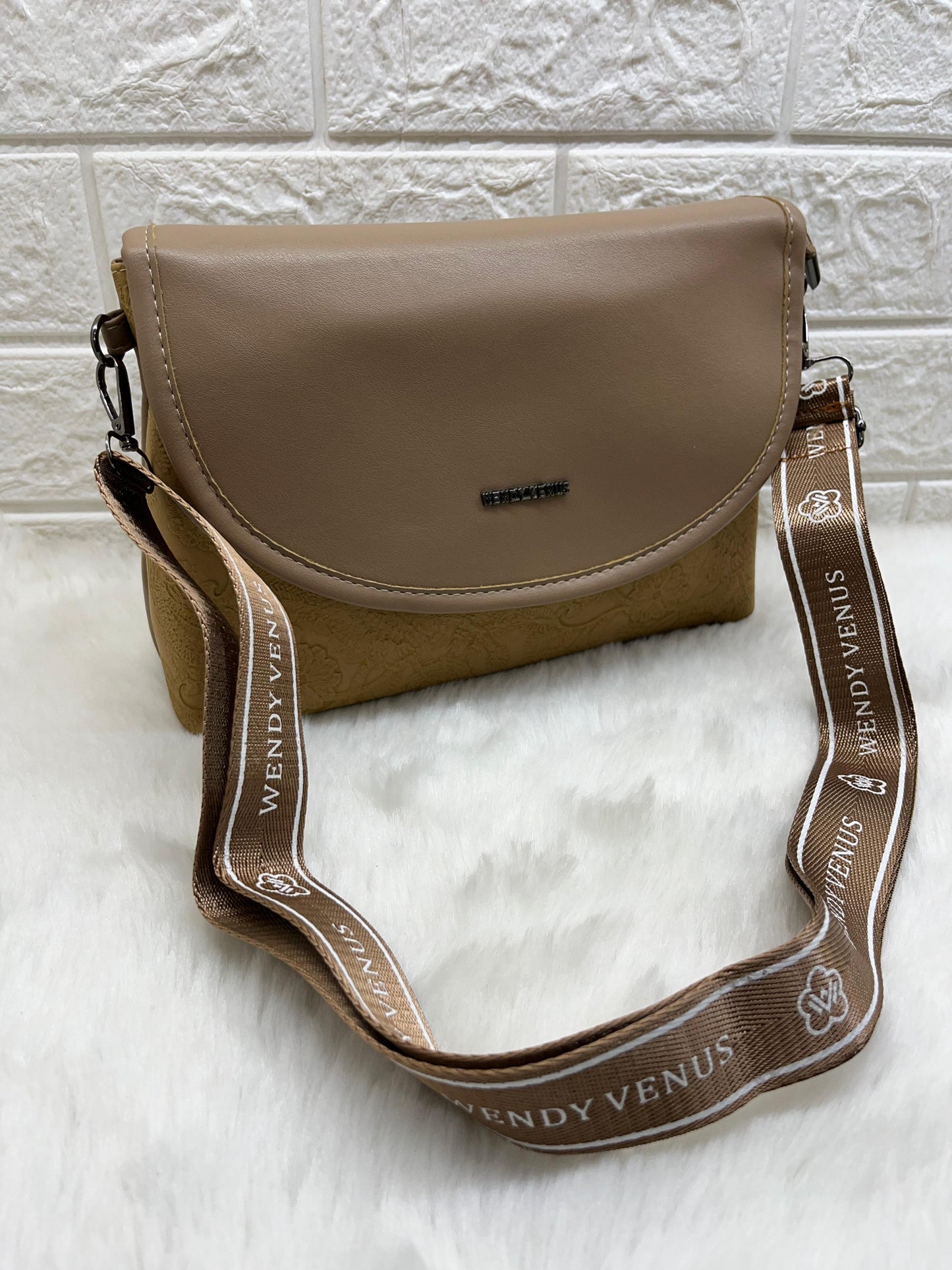 Cross body sling bag woman handbag sling bag