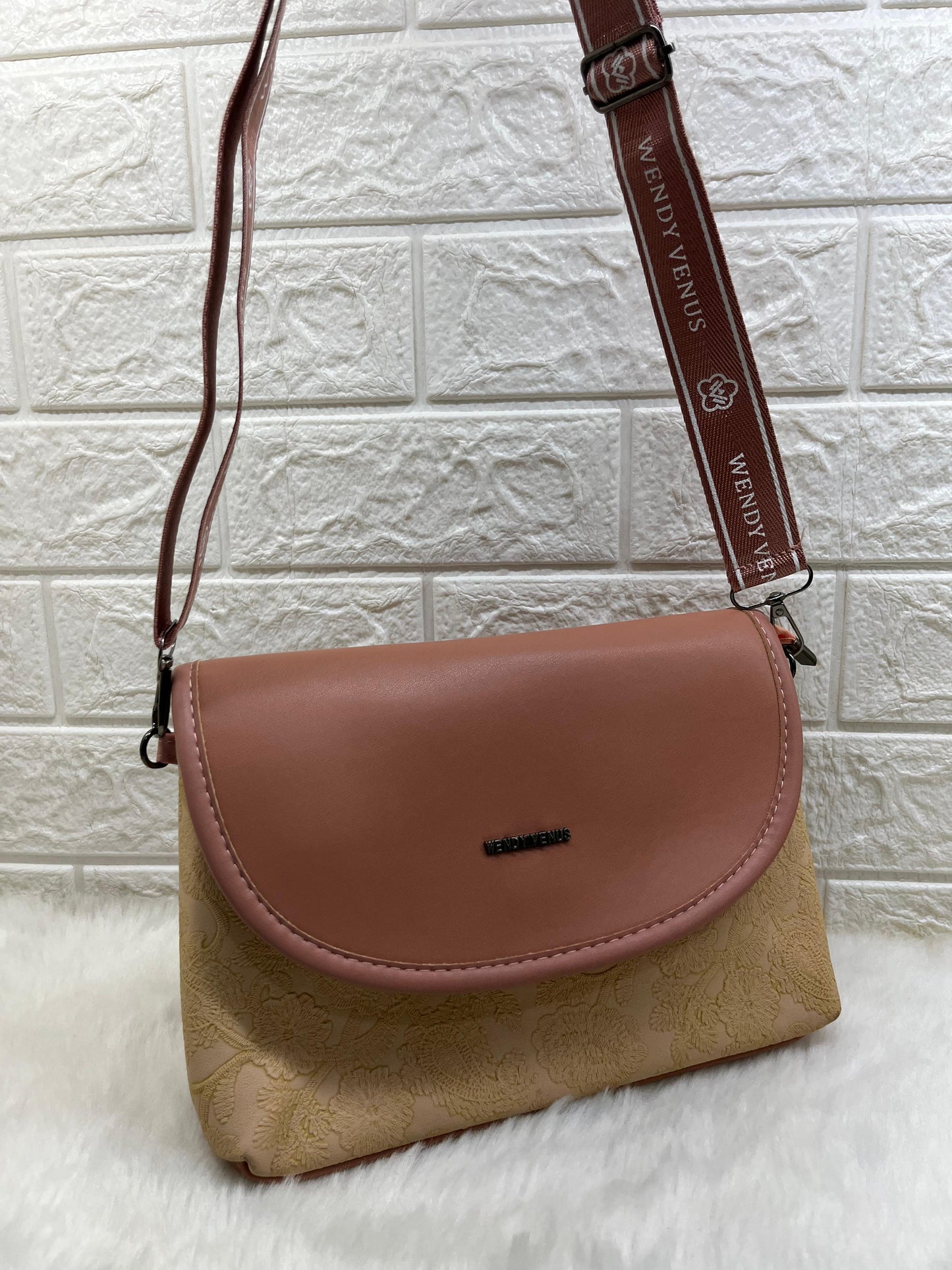 Cross body sling bag woman handbag sling bag