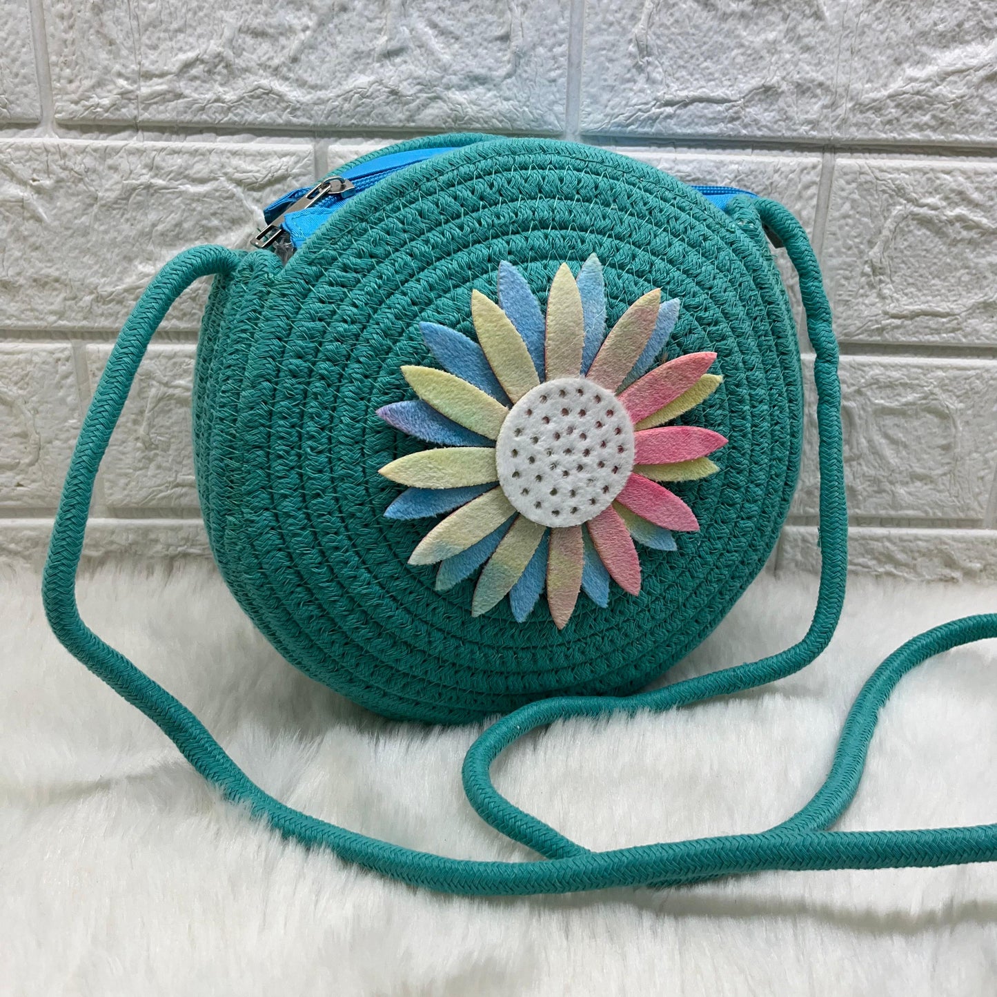 Women's Round Jute Sling Bag with Pompom, Girls Shoulder Purse