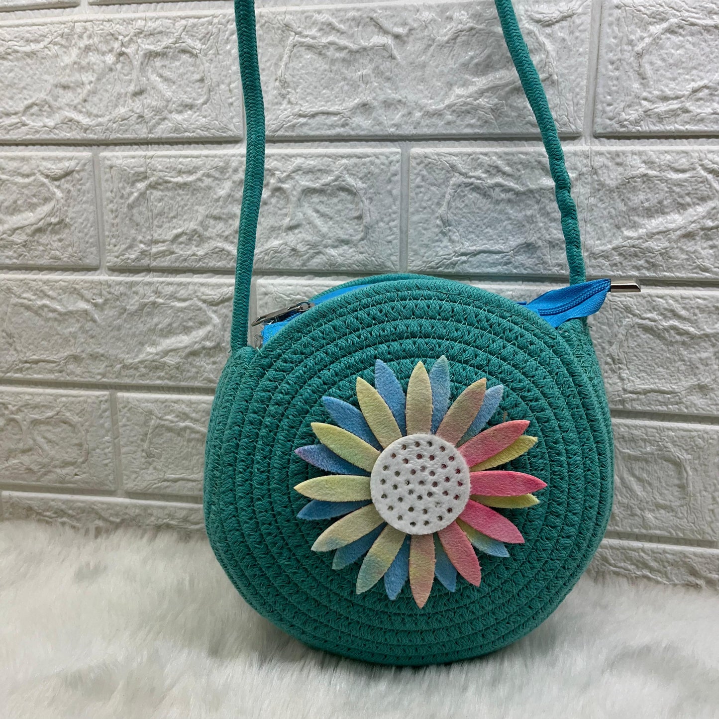 Women's Round Jute Sling Bag with Pompom, Girls Shoulder Purse, Small Handbag, Small Shopping bag for Women, Round(gol) Jute sling Bag