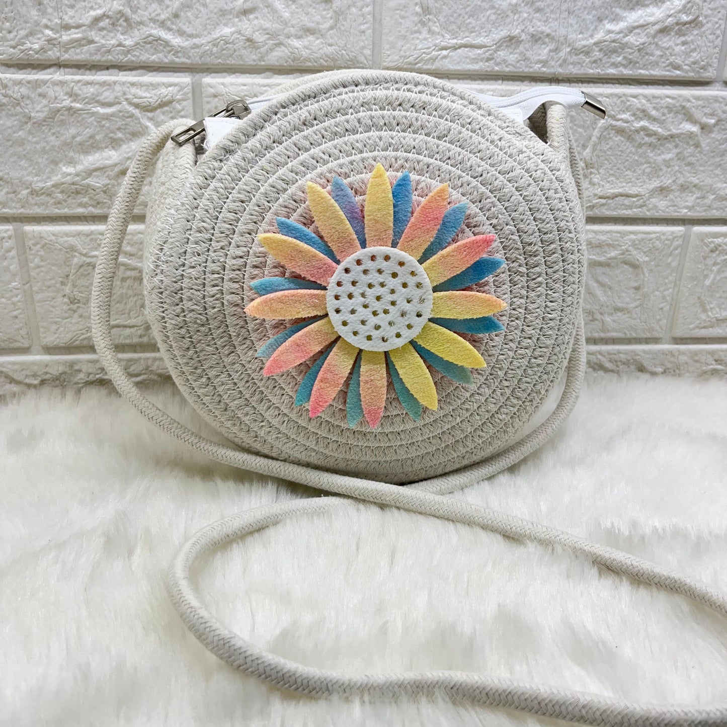 Women's Round Jute Sling Bag with Pompom, Girls Shoulder Purse, Small Handbag, Small Shopping bag for Women, Round(gol) Jute sling Bag