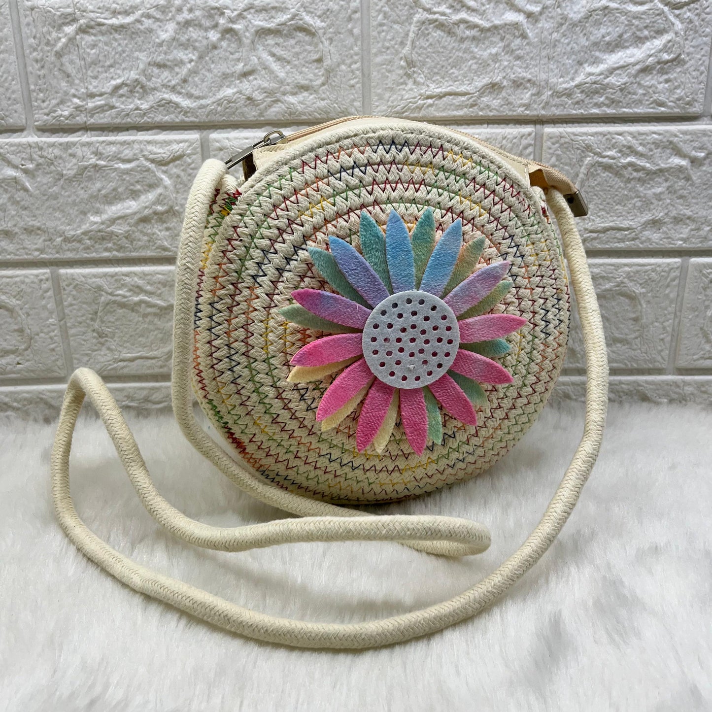 Women's Round Jute Sling Bag with Pompom, Girls Shoulder Purse, Small Handbag, Small Shopping bag for Women, Round(gol) Jute sling Bag