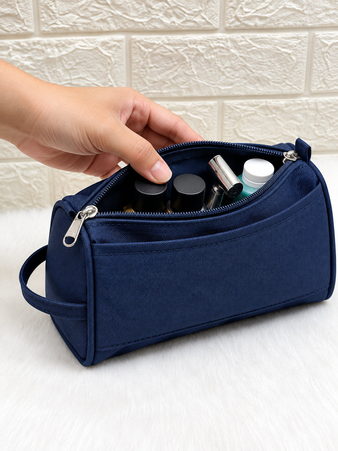 BATUTA HUB  Toiletry Bag for Men & Women, Travel Pouch for Toiletries Shaving Kit & Cosmetics, Water Resistance Pouch for Travel Accessories, Organizer Travel Pouch for Make Up,