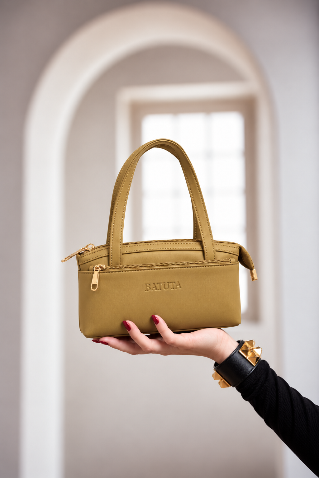 BATUTA HUB - Attractive Women's Small Handbag