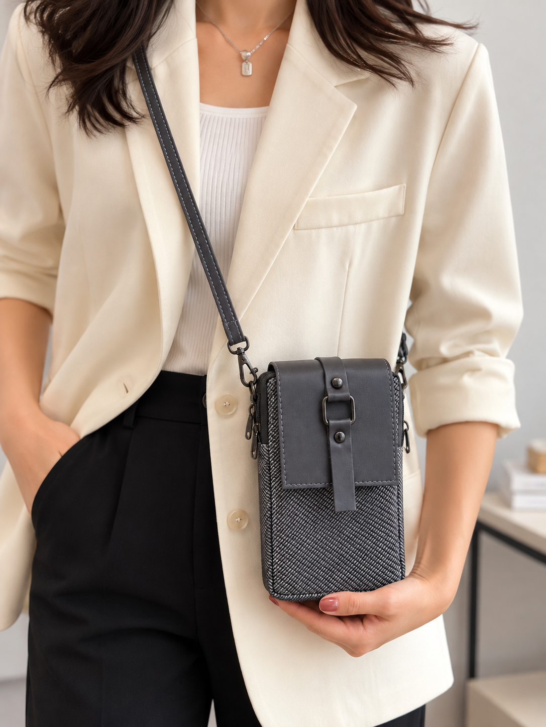 BATUTA HUB Women’s Mobile Sling Bag Crossbody Bag | Compact Double Zipper Shoulder Bag for Phone, Cards & Essentials | Stylish Everyday Mini Sling Purse